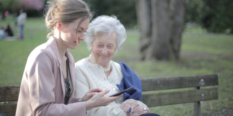 How Can a Senior Qualify for Assisted Living?